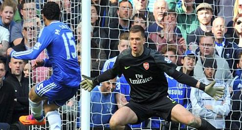 موقع إنجليزي: صلاح وراميريز يشكلان ضغطاً كبيراً على مورينيو 